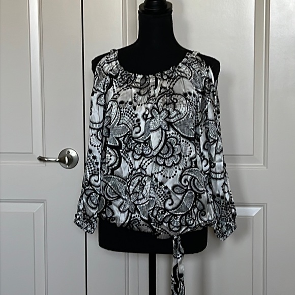 Cache Tops - Cache silk cold shoulder top